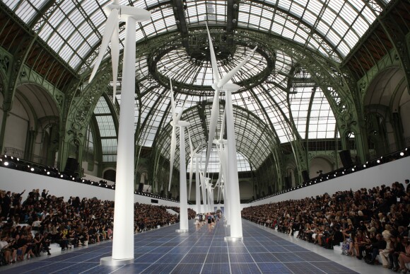 Défilé Chanel printemps-été 2013 au Grand Palais à Paris. 