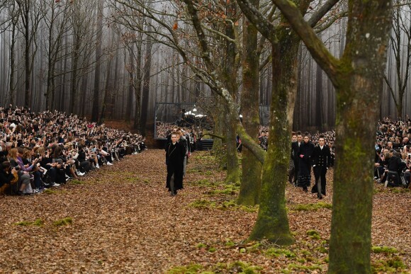 Défilé Chanel en forêt, collection automne-hiver 2018-2019 au Grand Palais, Paris.