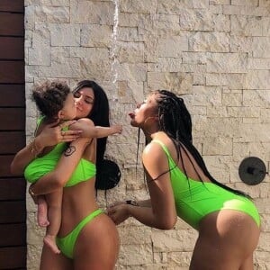 Kylie Jenner, sa fille Stormi et sa meilleure amie Jordyn Woods. Janvier 2019.