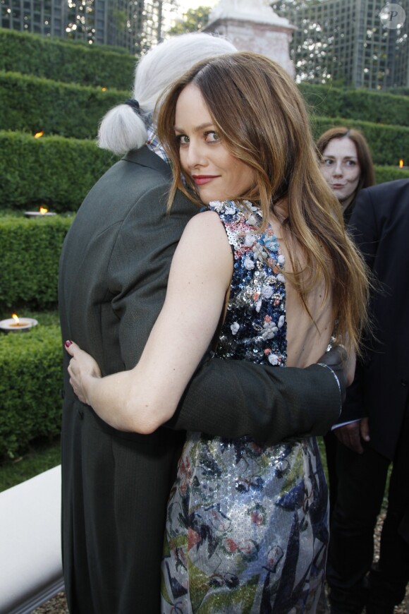 Vanessa Paradis et Karl Lagerfeld - Défilé Chanel Croisière 2012-2013 au château de Versailles le 14 mai 2012