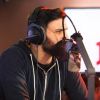 Aymeric Bonnery dans les studios radio de son émission le "Rico Show" - Instagram, 18 mars 2018