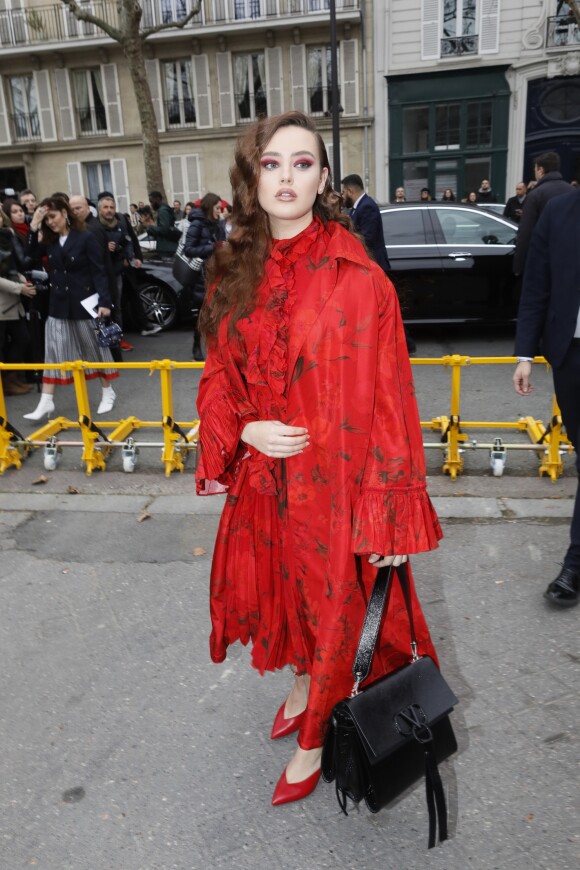 Katherine Langford - Arrivée des people au défilé de mode Valentino collection prêt-à-porter Automne-Hiver 2019/2020 lors de la fashion week à Paris, le 3 mars 2019.