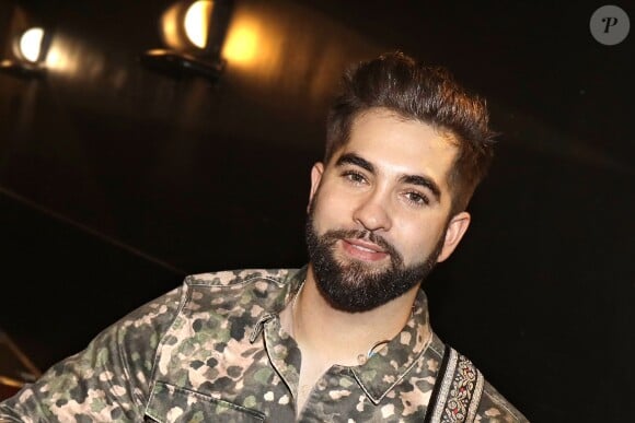 Exclusif - Kendji Girac pose dans les coulisses de l'Olympia à Paris le 9 février 2019. © Cédric Perrin/Bestimage (No Web - No Blog pour suisse et Belgique)  (No Web - No Blog pour suisse et Belgique)09/02/2019 - Paris