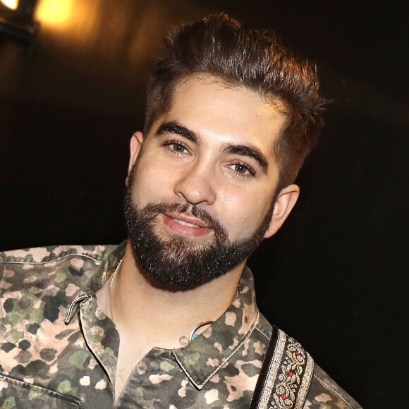 Exclusif - Kendji Girac pose dans les coulisses de l'Olympia à Paris le 9 février 2019. © Cédric Perrin/Bestimage (No Web - No Blog pour suisse et Belgique)  (No Web - No Blog pour suisse et Belgique)09/02/2019 - Paris