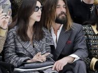 Monica Bellucci main dans la main avec son nouveau compagnon chez Chanel