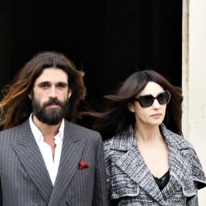 Monica Bellucci et son compagnon Nicolas Lefebvre - Sorties du défilé de mode Prêt-à-Porter automne-hiver 2019/2020 "Chanel" à Paris. Le 5 mars 2019 © CVS-Veeren/Bestimage