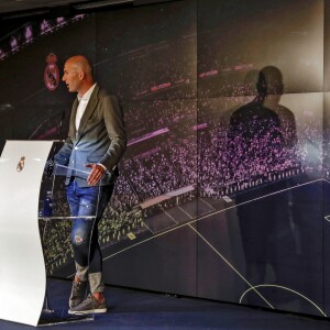 Le nouvel entraîneur du Real Madrid Zinedine Zidane lors de la conférence de presse au stade Santiago Bernabeu à Madrid, Espagne, le 11 mars 2019.