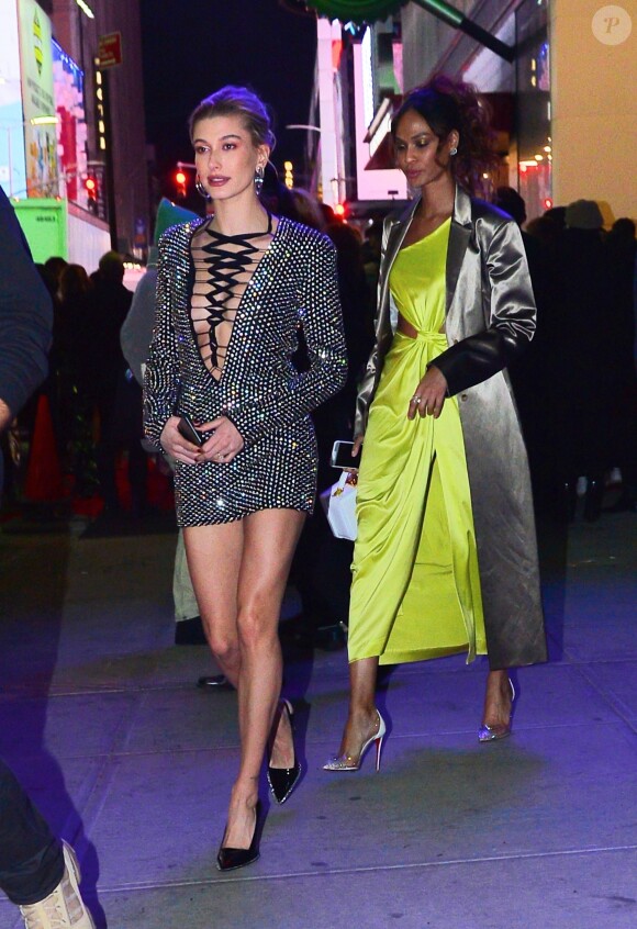 Hailey Bieber et Joan Smalls ont assisté à l'inauguration de l'hôtel Times Square Edition à New York, le 12 mars 2019.