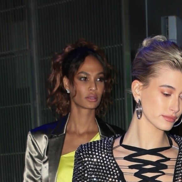 Hailey Bieber et Joan Smalls ont assisté à l'inauguration de l'hôtel Times Square Edition à New York, le 12 mars 2019.