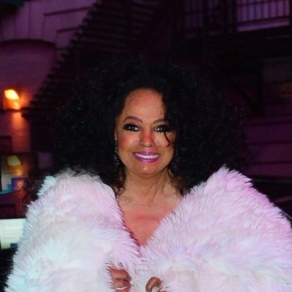 Diana Ross très souriante arrive à l'inauguration de l'hôtel Times Square Edition à New York, le 12 mars 2019.