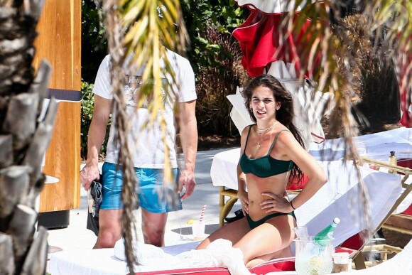 Exclusif - James Franco et sa compagne Isabel Pakzad profitent de jolies vacances romantiques sous le soleil de Miami, le 13 mars 2019.