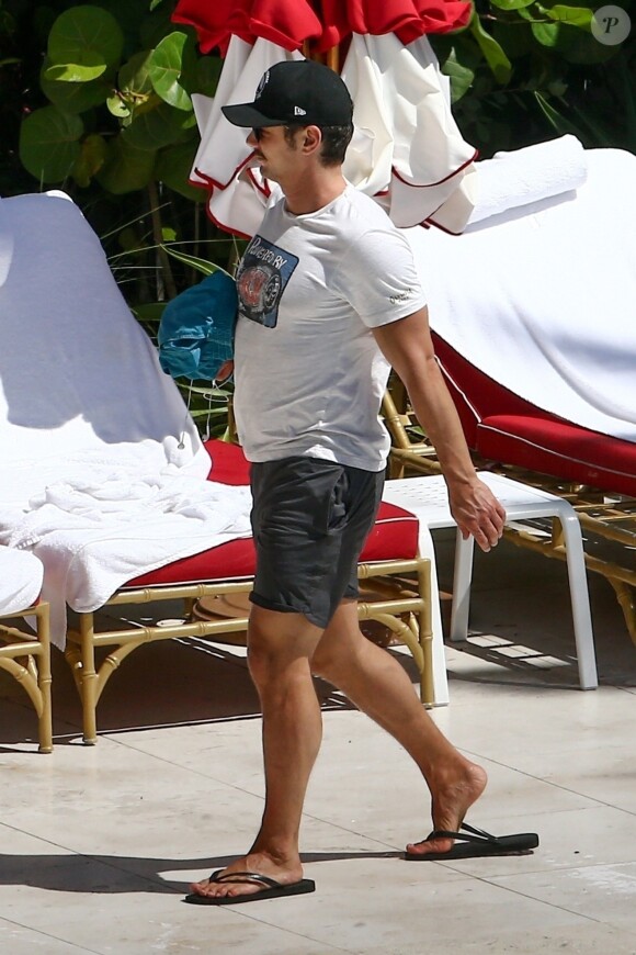 Exclusif - James Franco et sa compagne Isabel Pakzad profitent de jolies vacances romantiques sous le soleil de Miami, le 13 mars 2019.