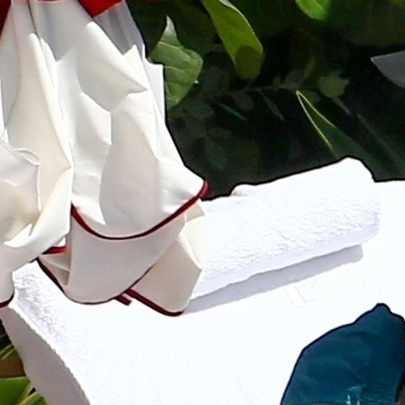 Exclusif - James Franco et sa compagne Isabel Pakzad profitent de jolies vacances romantiques sous le soleil de Miami, le 13 mars 2019.