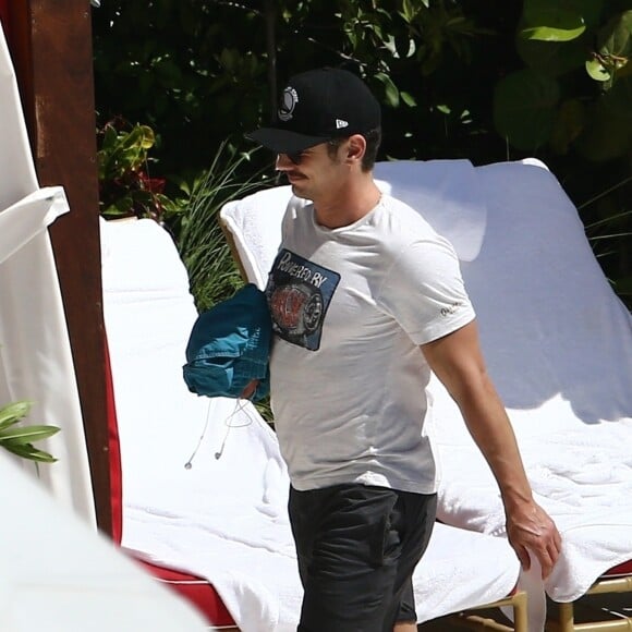 Exclusif - James Franco et sa compagne Isabel Pakzad profitent de jolies vacances romantiques sous le soleil de Miami, le 13 mars 2019.