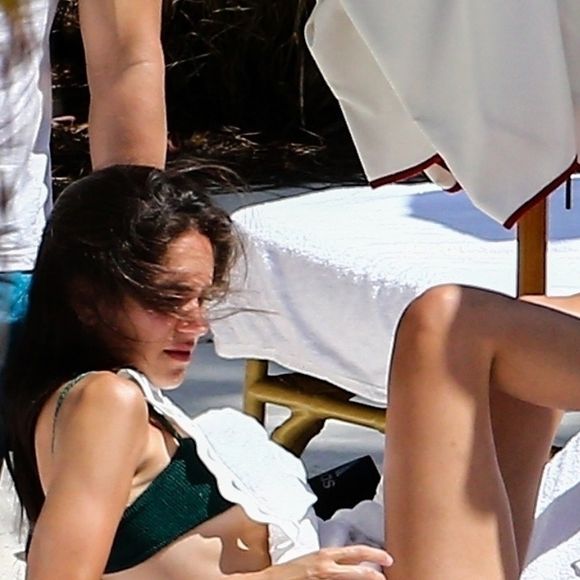 Exclusif - James Franco et sa compagne Isabel Pakzad profitent de jolies vacances romantiques sous le soleil de Miami, le 13 mars 2019.