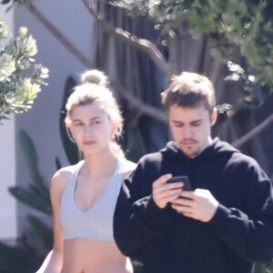 Justin Bieber et sa femme Hailey Bieber (née Baldwin) profitent du soleil à Laguna Beach. Los Angeles, le 16 mars 2019.