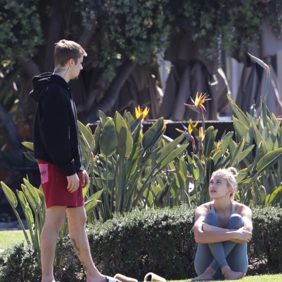 Justin Bieber et sa femme Hailey Bieber (née Baldwin) profitent du soleil à Laguna Beach. Los Angeles, le 16 mars 2019.