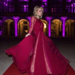 Paris Hilton à la soirée de la 95ème édition du défilé de mode "Pitti Uomo" à Florence, le 9 janvier 2019.