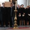 Le roi Philippe, la reine Mathilde de Belgique, la princesse Astrid et le prince Lorenz observent le cercueil lors des obsèques du cardinal Godfried Danneels, décédé le 14 mars à l'âge de 85 ans, célébrées à la cathédrale Saint-Rombaut de Malines le 22 mars 2019.