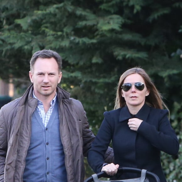 Exclusif - Geri Horner (Geri Halliwell) et son mari Christian Horner promènent leur nouveau-né Montague George Hector Horner à Londres, Royaume Uni, le 21 mars 2017.