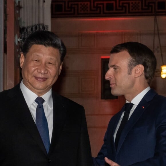 Le président de la République française Emmanuel Macron et sa femme la première dame Brigitte Macron reçoivent son homologue le président de la république populaire de Chine Xi Jinping et sa femme la première dame Peng Liyuan pour une visite de la villa Kérylos avant un dîner privé à Beaulieu-sur-Mer, le 24 mars 2019. © Laurent Vu/Pool/Bestimage