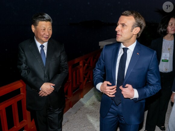 Le président de la République française Emmanuel Macron et sa femme la première dame Brigitte Macron reçoivent son homologue le président de la république populaire de Chine Xi Jinping et sa femme la première dame Peng Liyuan pour une visite de la villa Kérylos avant un dîner privé à Beaulieu-sur-Mer, le 24 mars 2019.  © Laurent Vu/Pool/Bestimage