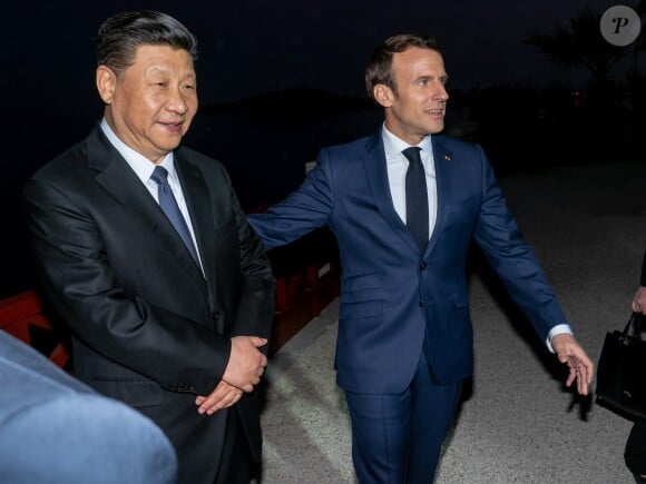 Le président de la République française Emmanuel Macron et sa femme la première dame Brigitte Macron reçoivent son homologue le président de la république populaire de Chine Xi Jinping et sa femme la première dame Peng Liyuan pour une visite de la villa Kérylos avant un dîner privé à Beaulieu-sur-Mer, le 24 mars 2019.  © Laurent Vu/Pool/Bestimage