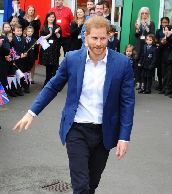 Le prince Harry à l'école primaire catholique Saint Vincent à Acton près de Londres le 20 mars 2019.