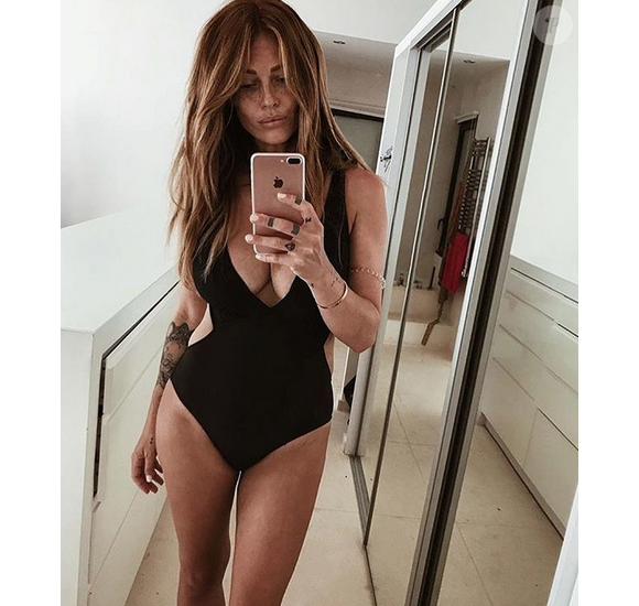 Caroline Receveur et son fils Marlon. Caroline Receveur est clairement LA sexy mummy de l'année.