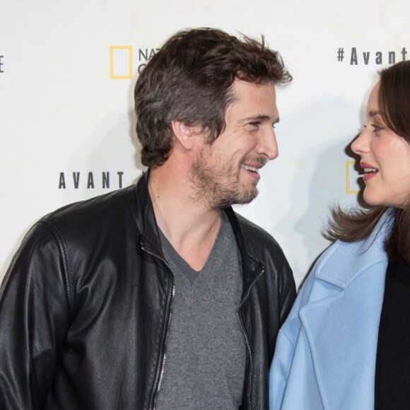 Marion Cotillard enceinte et son compagnon Guillaume Canet - Avant première du documentaire "Before the flood" au théâtre du Chatelet à Paris le 17 octobre 2016. © Cyril Moreau/Bestimage