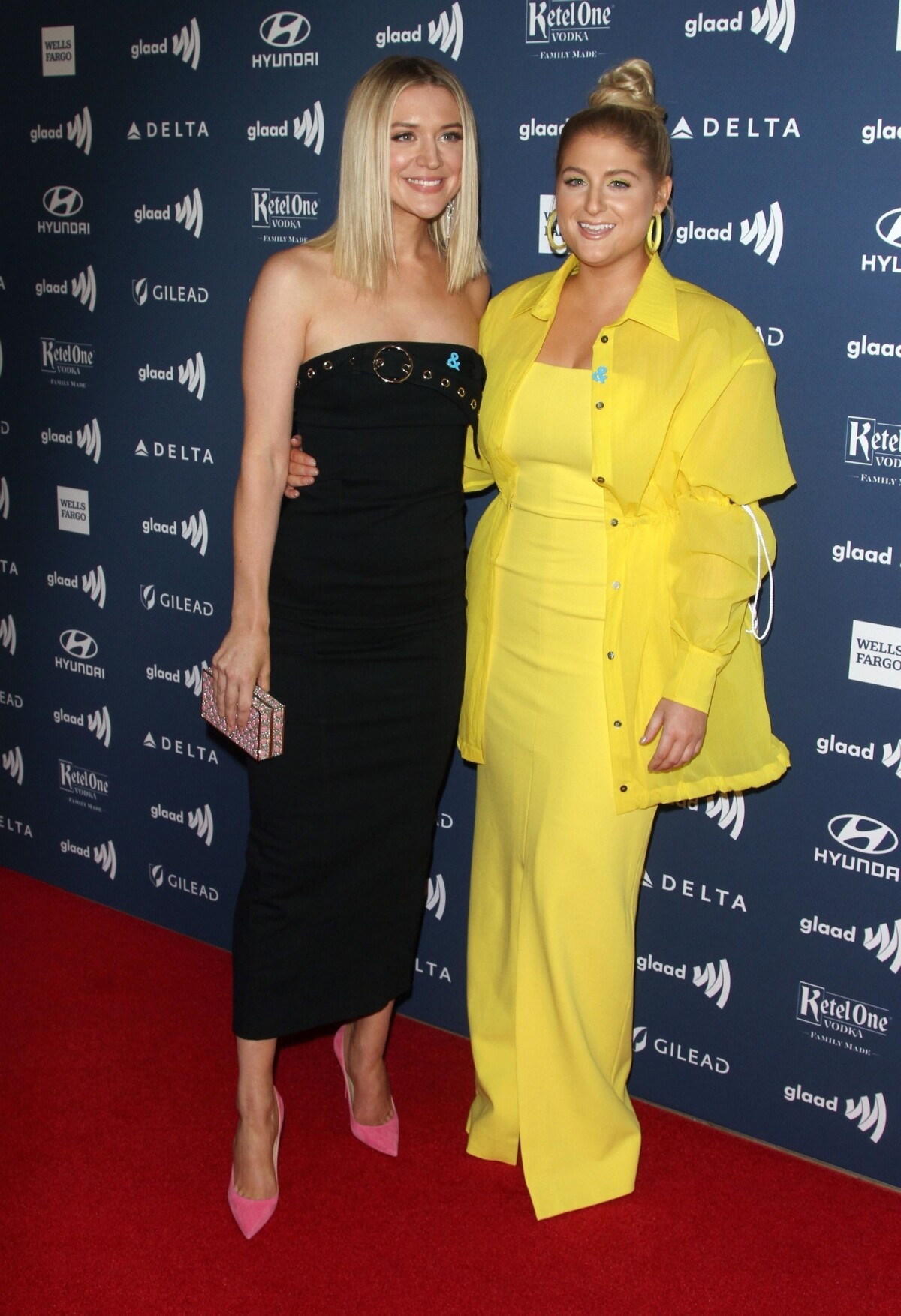 Photo : Meghan Trainor et Chelsea Frei au photocall de la soirée des ...