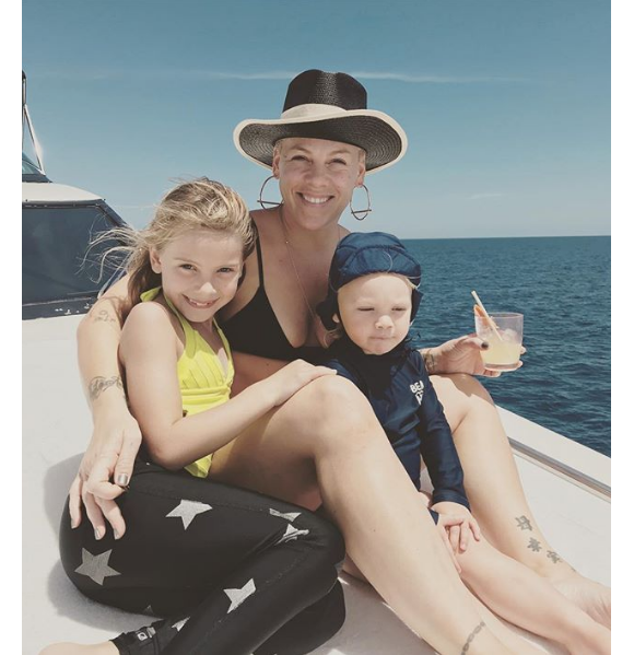 Pink et ses enfants, Jameson et Willow, sur Instagram en mars 2019.
