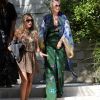 Laeticia Hallyday et son amie Christina vont rejoindre des amies dans une villa avant d'aller dejeuner à Beverly Hills le 20 juin 2018.