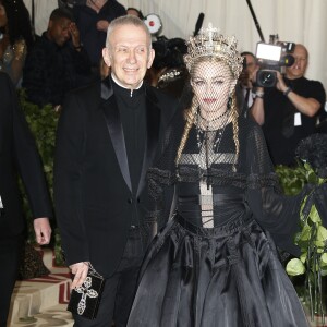 Jean Paul Gaultier, Madonna au Met Gala 2018 célébrant l'ouverture de l'exposition Heavenly Bodies: Fashion and the Catholic Imagination, au Metropolitan Museum of Art à New York, le 7 mai 2018. © Charles Guerin / Bestimage