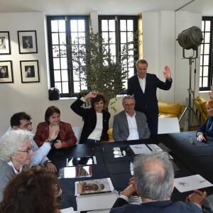 Exclusif - Inès de la Fressange, Francine Leca, Francis Dagnan, Bob Swaim, Hans Silvester, Agnès Grégoire, Pacha Bensimon, Roch Lorente, Didier Bizos, Anne Méaux, David Attal - Le Grand Prix Photo Saint Tropez, les membres du jury sélectionnent les lauréats du concours, les bénéfices de la vente des tirages seront reversés à l'association Mécénat Chirurgie Cardiaque. Studio Harcourt, Paris, le 8 avril 2019. ©Giancarlo Gorassini / Bestimage