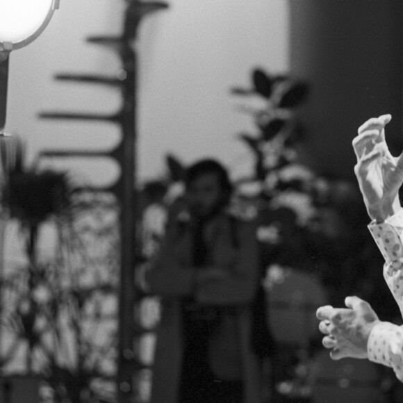 En France, à Paris, Claude François sur le plateau de l'émission "Top à Claude François" le 22 janvier 1974.