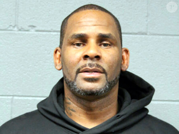 Robert Kelly, connu sous le nom de R. Kelly, photo fournie par le département de police de Chicago, il est inculpé d'abus sexuels sur mineures à Chicago le 23 février, 2019.