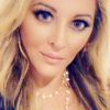 Loana poste un selfie sur Instagram - 11 janvier 2019