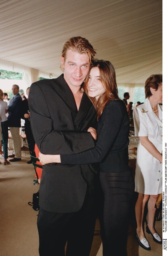 Guillaume Depardieu et Clotilde Courau à Paris en 1997