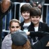 Eddy et Nelson Angelil - Celine Dion quitte l'hôtel Royal Monceau avec ses enfants et va prendre un jet privé au Bourget, le 10 août 2017.