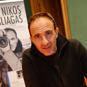 Exclusif - Nikos Aliagas présente son travail photographique au Centre Universitaire Méditérannéen à Nice, France, le 3 avril 2019. Nikos Aliagas, l'animateur de "The Voice", de 50 minutes inside, et journaliste de la matinale d'Europe 1, a passé plus de 2 heures à échanger avec le plublic sur sa passion, la photographie. Venu présenter son nouvel livre de photos en Noir et Blanc "L'épreuve du temps" publié aux Éditions de la Martinière. © Bruno Bebert/Bestimage