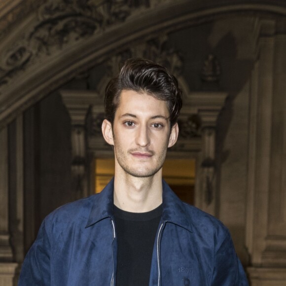 Pierre Niney au défilé Hommes Automne-Hiver Berluti 2019/2020 à Paris le 18 janvier 2019.