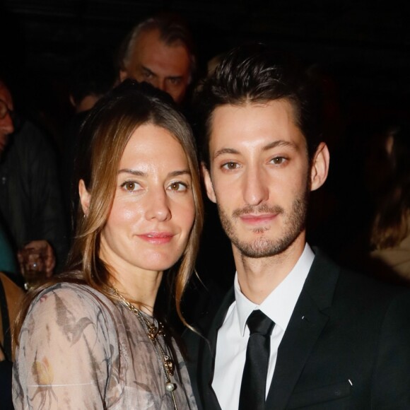 Pierre Niney et sa compagne Natasha Andrews - Soirée du film "Sauver ou périr" organisée par Five Eyes Production au Raspoutine à Paris, le 20 novembre 2018.