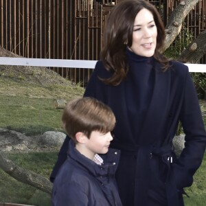 La princesse Mary de Danemark a ouvert officiellement le zoo de Copenhague avec ses enfants la princesse Josephine et le prince Vincent le 11 avril 2019 à l'occasion de la présentation des pandas Mao Sun et Xing Er, arrivés de Chine quelques jours plus tôt et installés dans un enclos spécialement conçu.