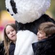 La princesse Mary de Danemark a ouvert officiellement le zoo de Copenhague avec ses enfants la princesse Josephine et le prince Vincent le 11 avril 2019 à l'occasion de la présentation des pandas Mao Sun et Xing Er, arrivés de Chine quelques jours plus tôt et installés dans un enclos spécialement conçu.