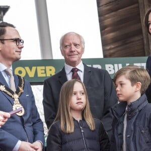 La princesse Mary de Danemark a ouvert officiellement le zoo de Copenhague avec ses enfants la princesse Josephine et le prince Vincent le 11 avril 2019 à l'occasion de la présentation des pandas Mao Sun et Xing Er, arrivés de Chine quelques jours plus tôt et installés dans un enclos spécialement conçu.