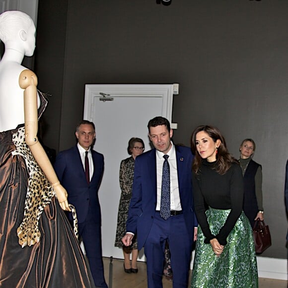 La princesse Mary de Danemark lors de l'inauguration de l'exposition "Fashioned from Nature" à Copenhague le 12 avril 2019