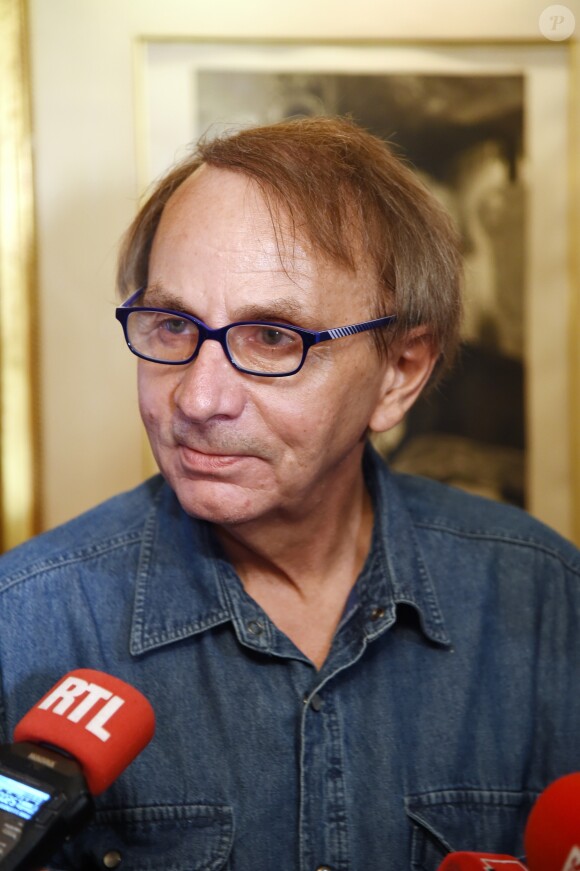 Michel Houellebecq - Remise du prix "30 Millions d'amis" à Solange pour son livre "Autoportrait en chienne" au restaurant Drouant à Paris. Le 20 novembre 2018 © Giancarlo Gorassini / Bestimage