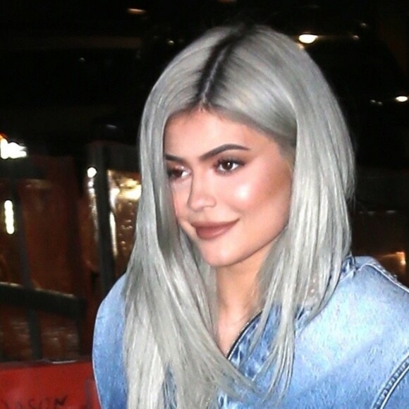 Kylie Jenner se rend au Dover Street Market Pop-up event pour faire la promotion de sa boutique Kylie pop up à New York. Après le succès de sa première boutique à Los Angeles, c'est à New York que Kylie Jenner vient d'inaugurer sa nouvelle adresse. De quoi ravir ses fans de passage dans la Big Apple... Le 29 novembre 2018.