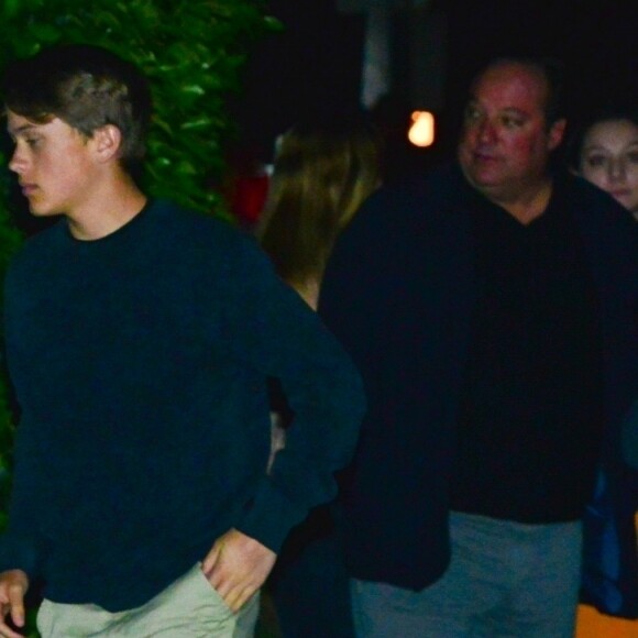 Exclusif - Reese Witherspoon est allée diner au restaurant Giorgio Baldi à Santa Monica avec ses 2 enfants Deacon et Tennessee - Los Angeles le 20 Avril 2019.